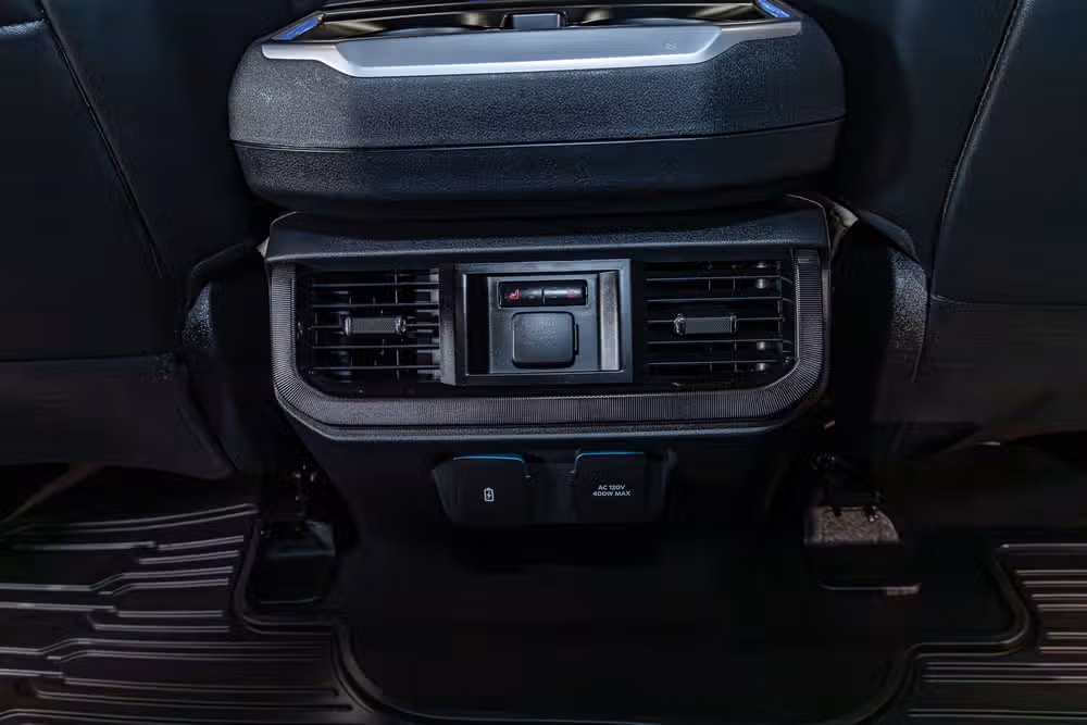 2023 Ford F-150 Raptor R SuperCrew Image 24