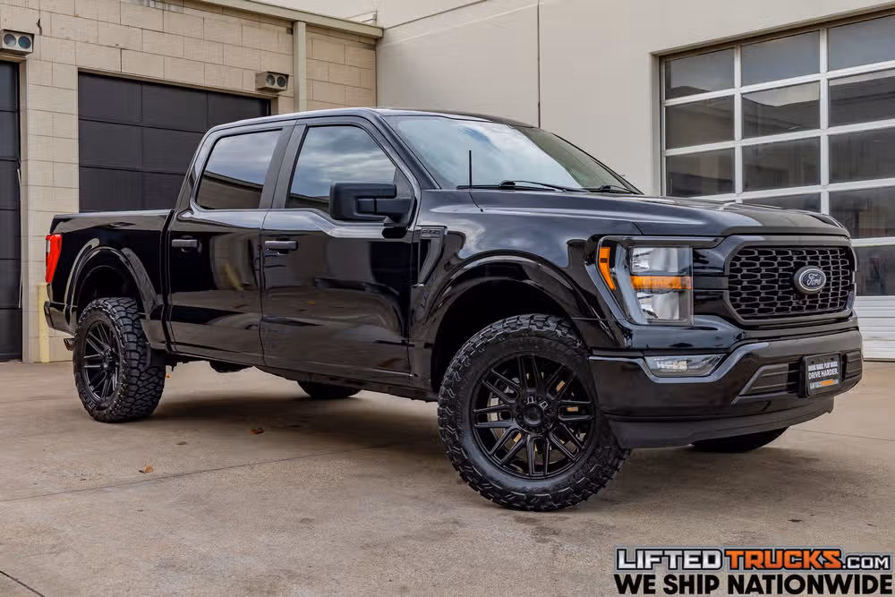 2023 Ford F-150 XL SuperCrew Image 1