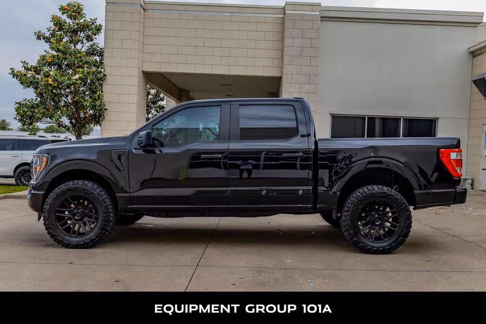 2023 Ford F-150 XL SuperCrew Image 6