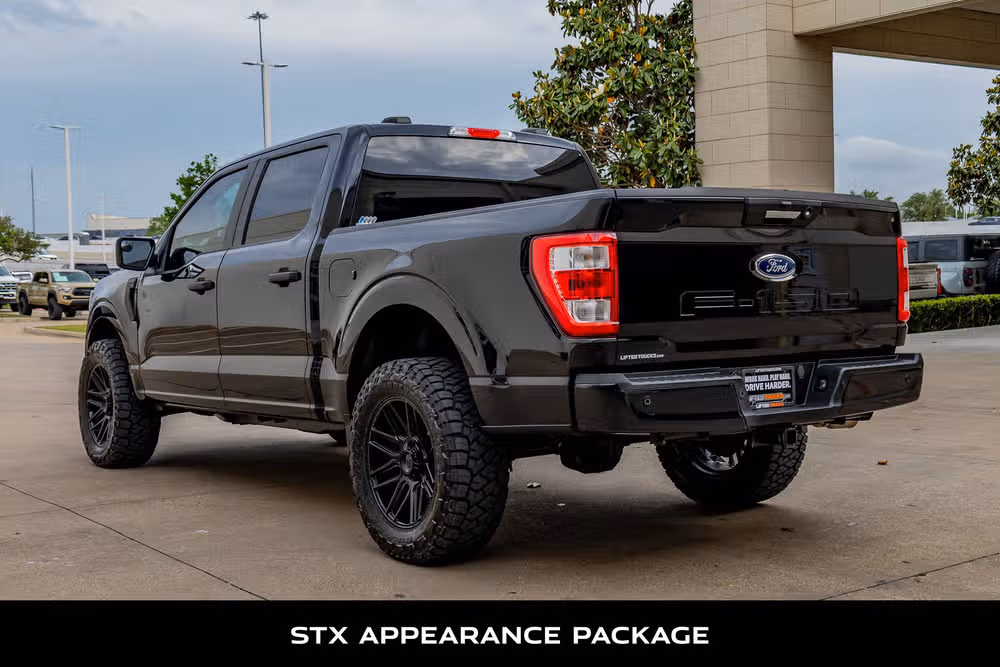 2023 Ford F-150 XL SuperCrew Image 7