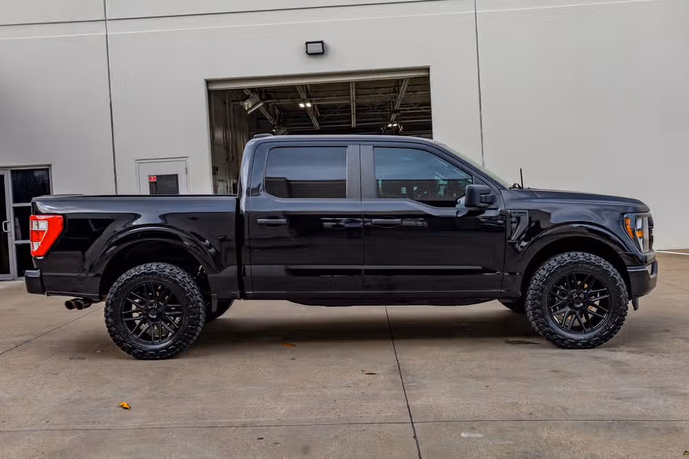 2023 Ford F-150 XL SuperCrew Image 11