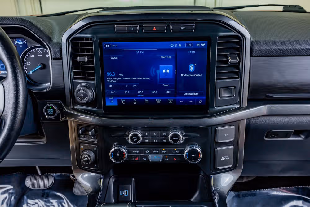 2022 Ford F-150 XLT SuperCrew Image 24