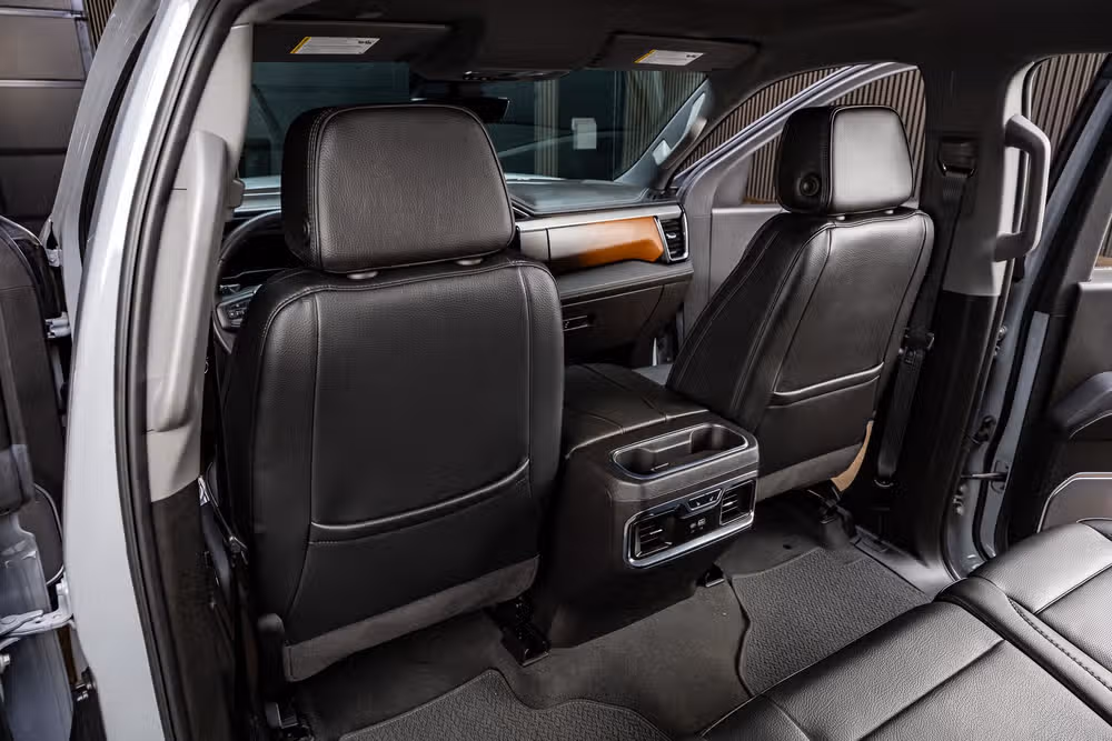 2025 GMC Sierra 1500 Denali Crew Cab Image 34