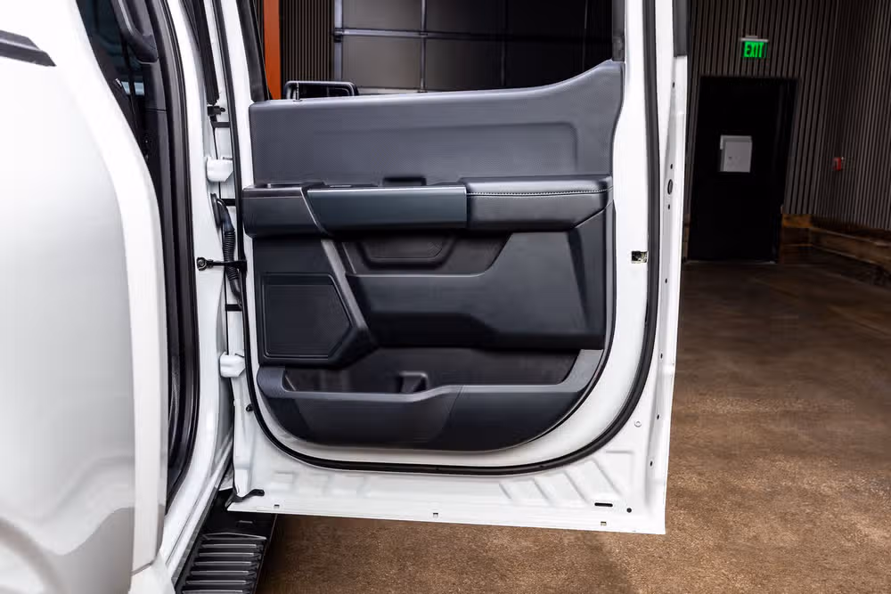 2023 Ford F-150 XL SuperCrew Image 38