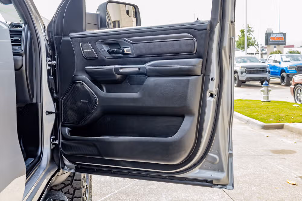 2026 Ram 1500 RHO Crew Cab Image 38