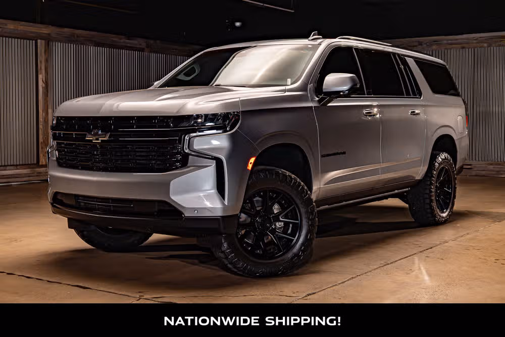 2024 Chevrolet Suburban RST Image 4