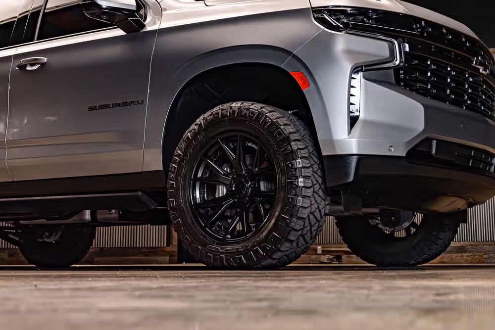2024 Chevrolet Suburban RST Image 13