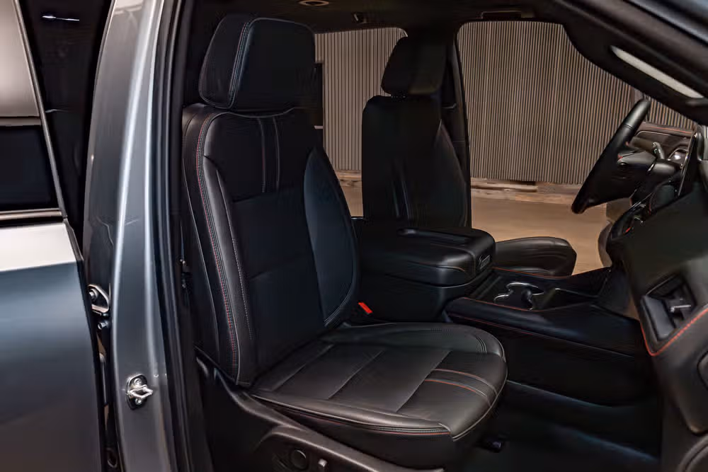 2024 Chevrolet Suburban RST Image 26