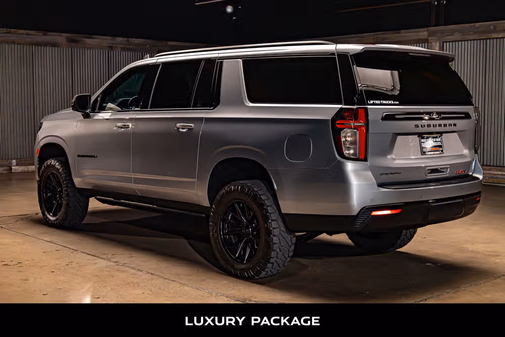 2024 Chevrolet Suburban RST Image 6