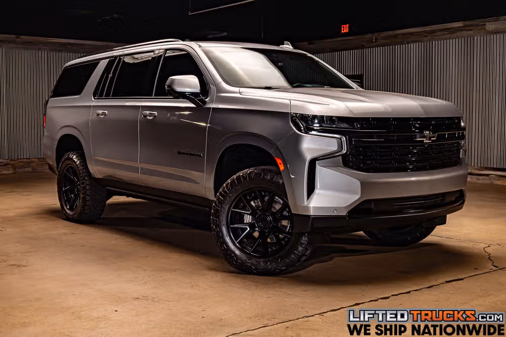 2024 Chevrolet Suburban RST Image 1