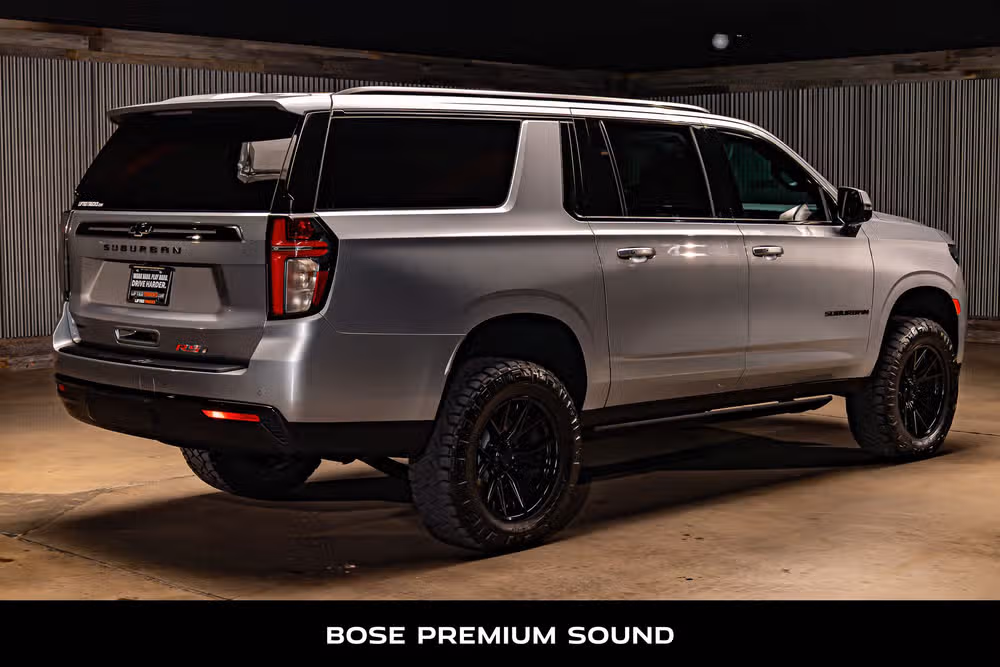 2024 Chevrolet Suburban RST Image 9