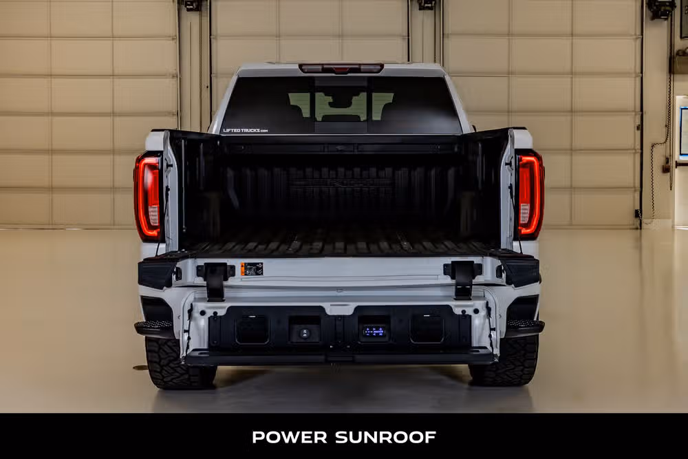2024 GMC Sierra 1500 Denali Ultimate Crew Cab Image 8