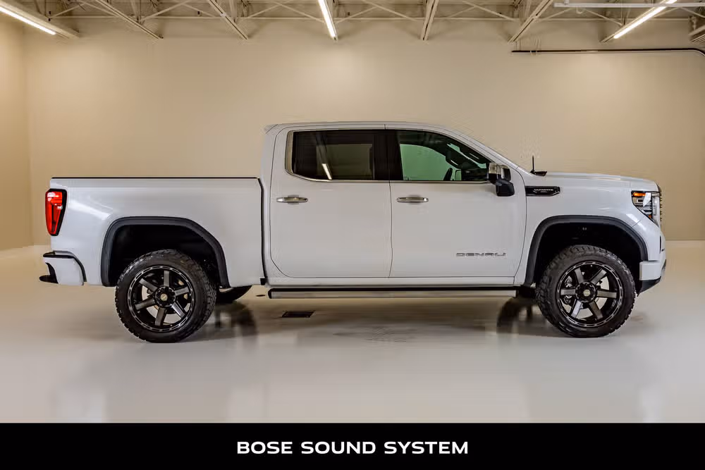 2024 GMC Sierra 1500 Denali Ultimate Crew Cab Image 9
