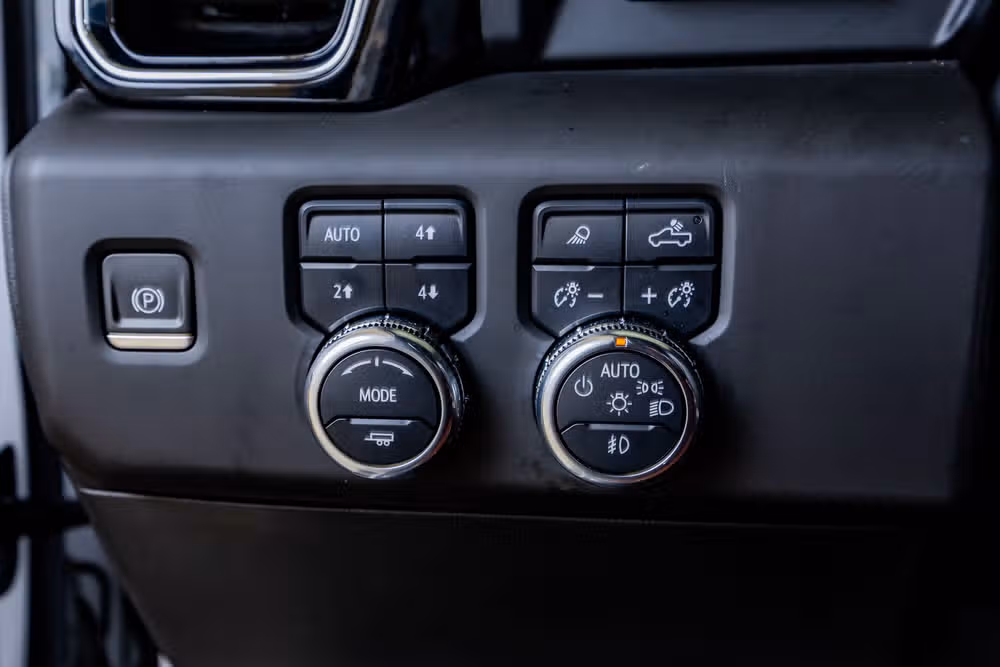 2024 GMC Sierra 1500 Denali Ultimate Crew Cab Image 20