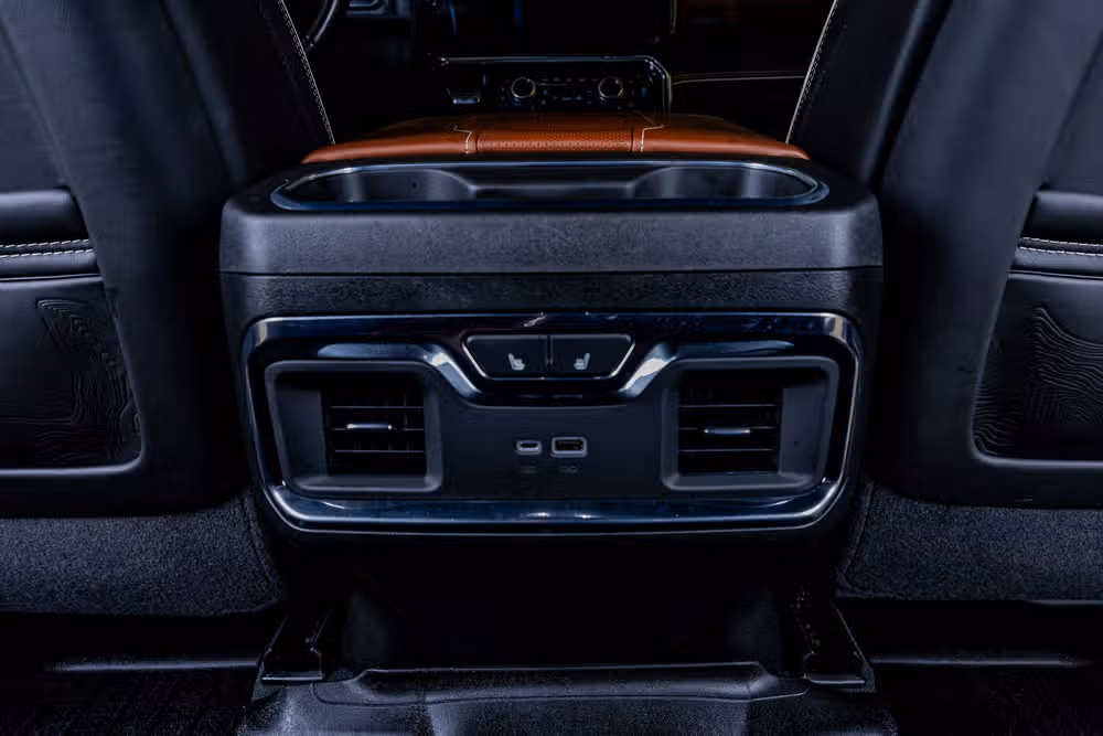 2024 GMC Sierra 1500 Denali Ultimate Crew Cab Image 31