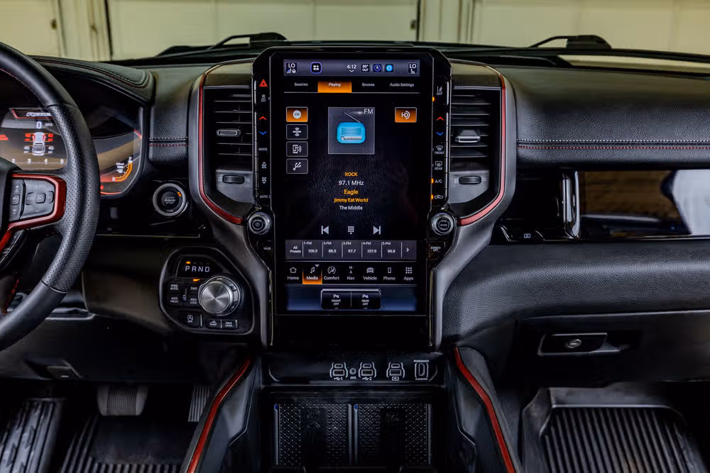 2025 Ram 1500 Rebel Crew Cab Image 24