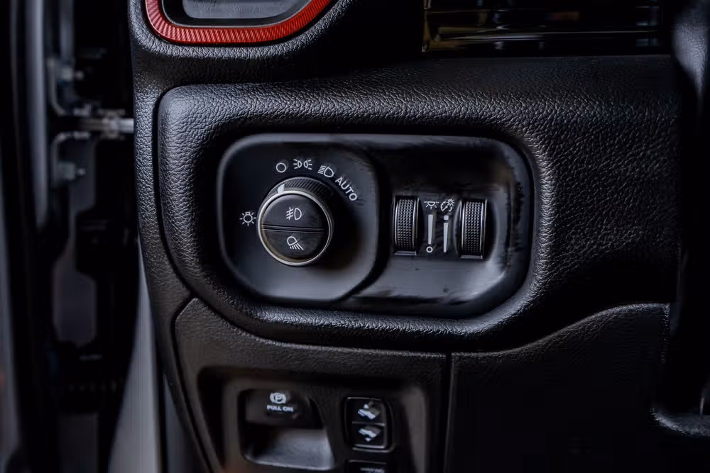 2025 Ram 1500 Rebel Crew Cab Image 22