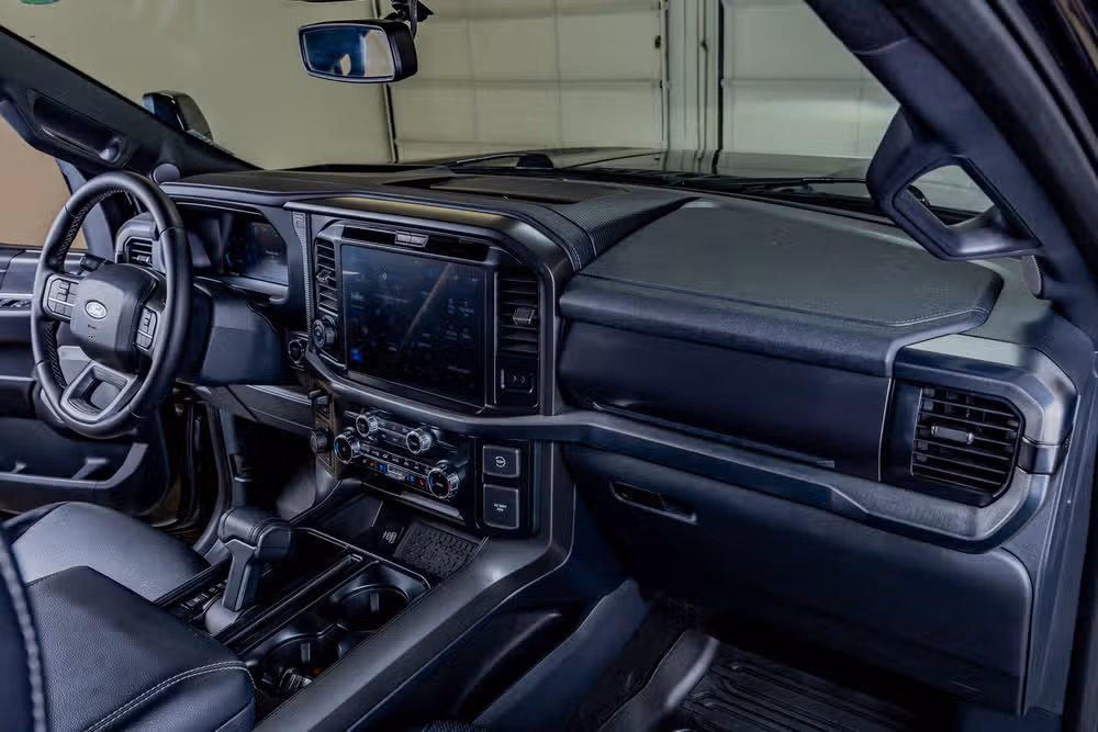 2025 Ford F-150 Lariat SuperCrew Image 18