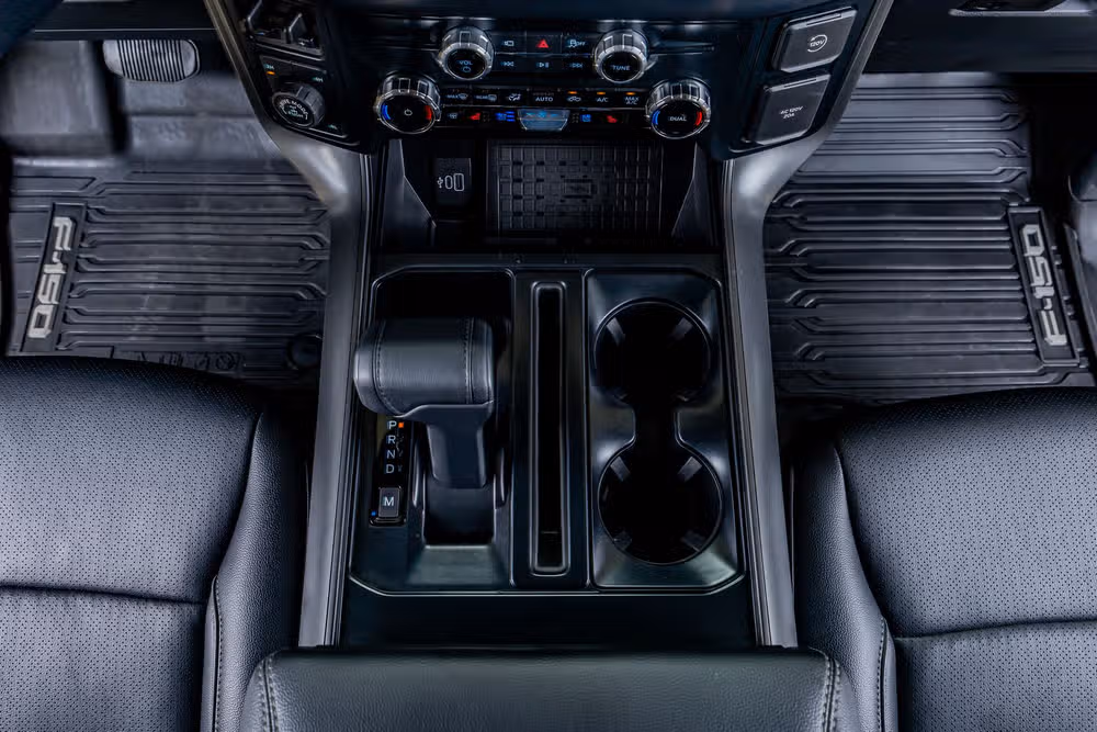 2025 Ford F-150 Lariat SuperCrew Image 28
