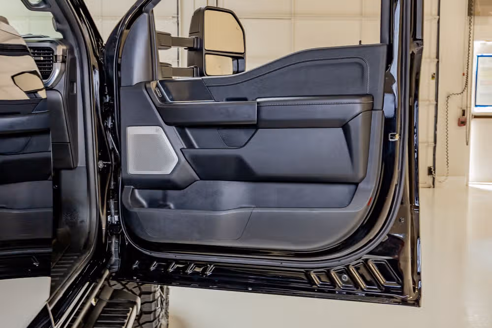 2025 Ford F-150 Lariat SuperCrew Image 37