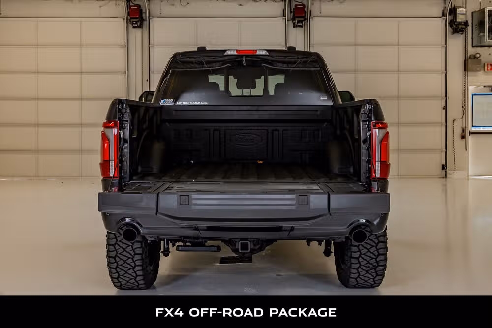 2025 Ford F-150 Lariat SuperCrew Image 9
