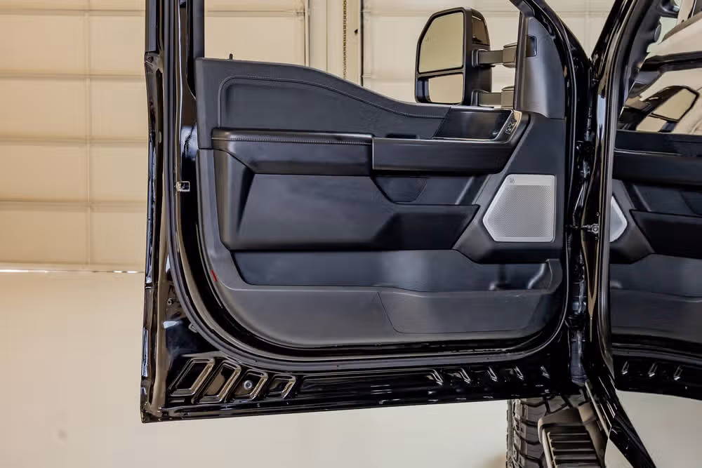 2025 Ford F-150 Lariat SuperCrew Image 36
