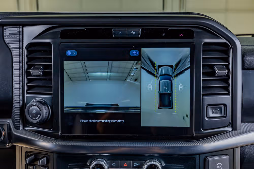 2025 Ford F-150 Lariat SuperCrew Image 26