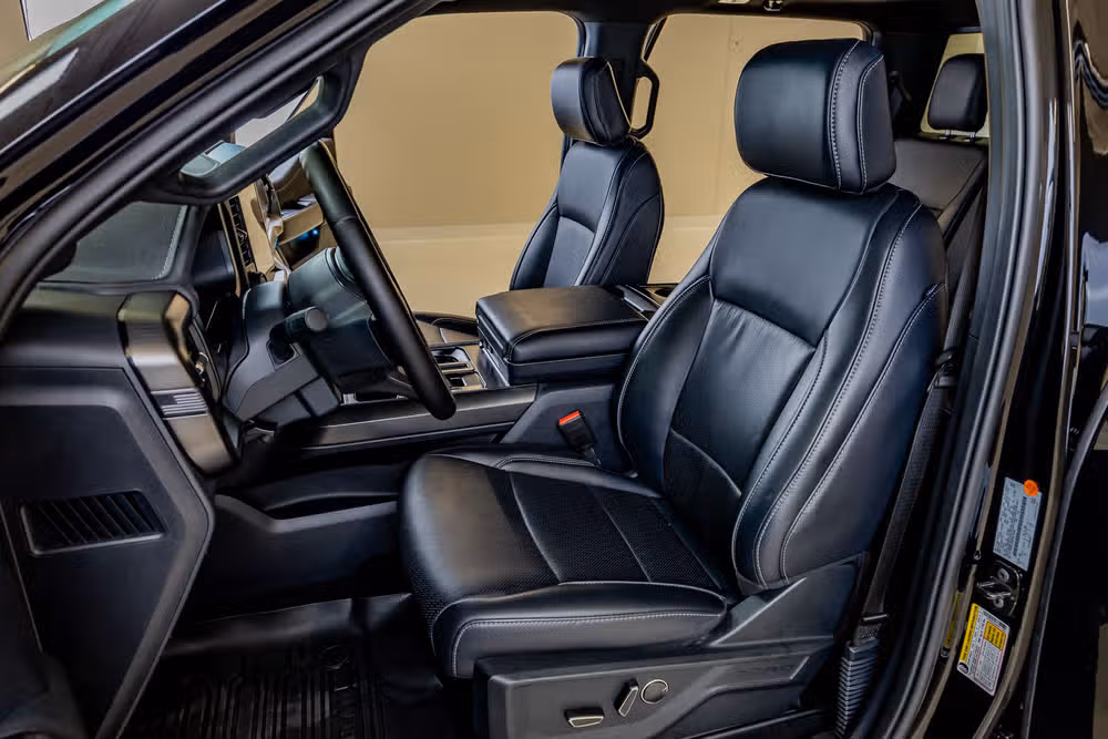 2025 Ford F-150 Lariat SuperCrew Image 30