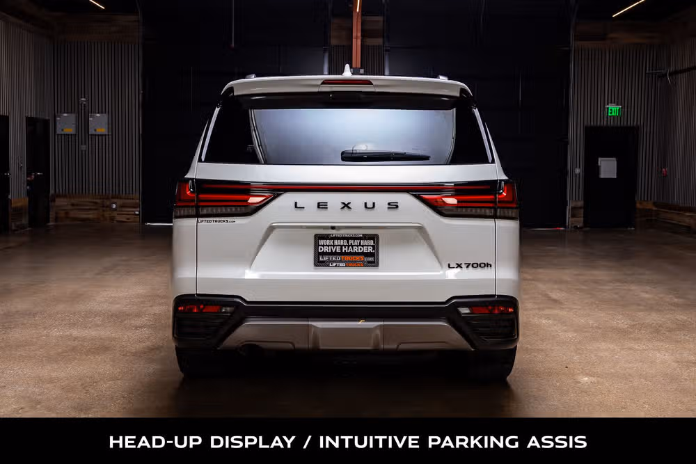 2025 Lexus LX 700h Overtrail Image 7