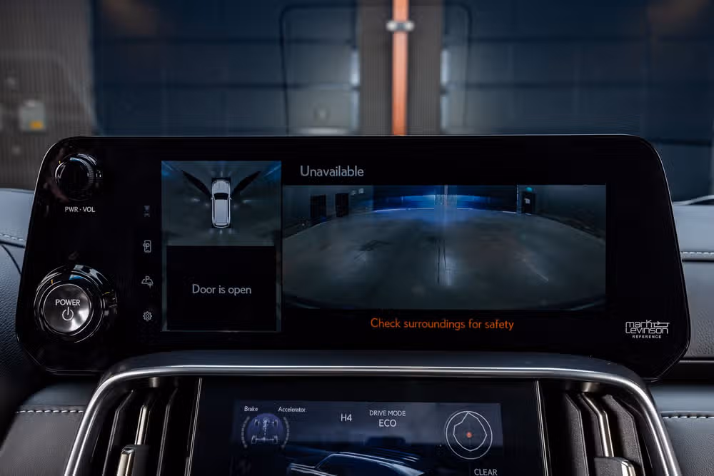 2025 Lexus LX 700h Overtrail Image 22