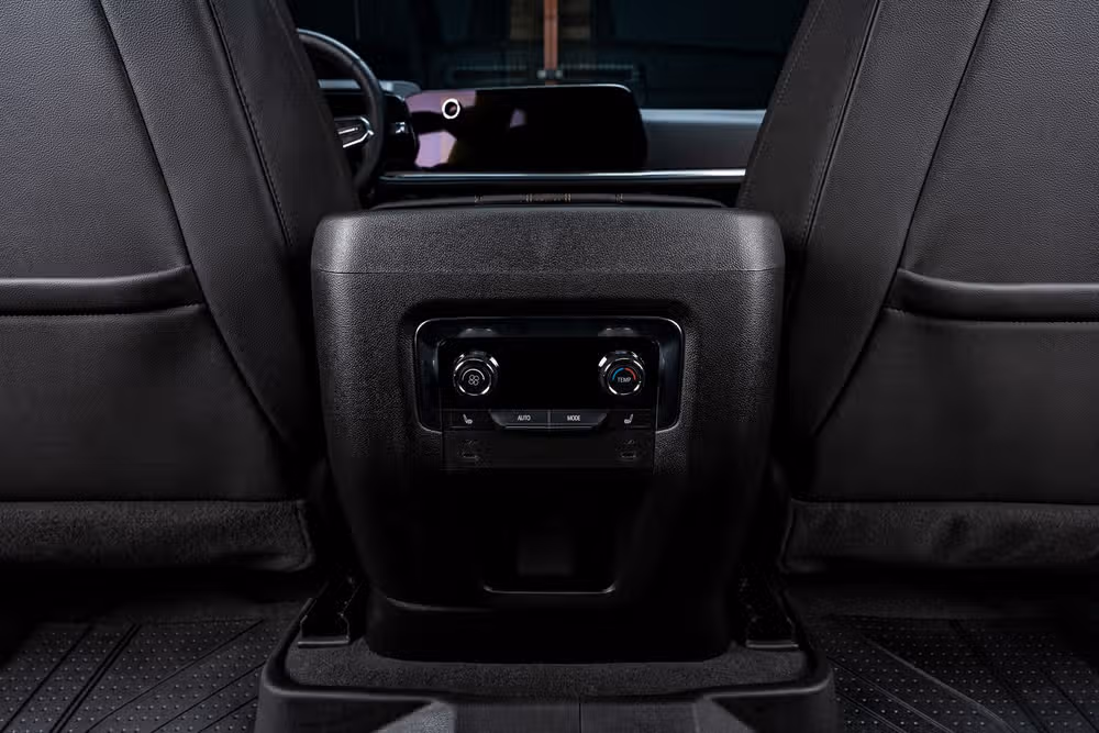 2025 Chevrolet Tahoe High Country Image 33