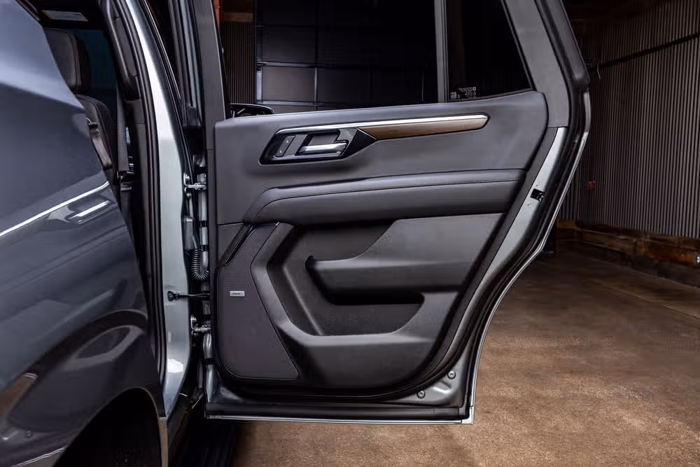2025 Chevrolet Tahoe High Country Image 40