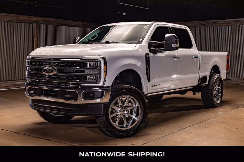 2023 Ford F-250 Super Duty Lariat Crew Cab Image 4