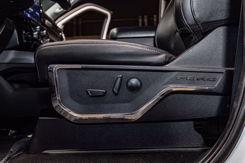 2023 Ford F-250 Super Duty Lariat Crew Cab Image 19