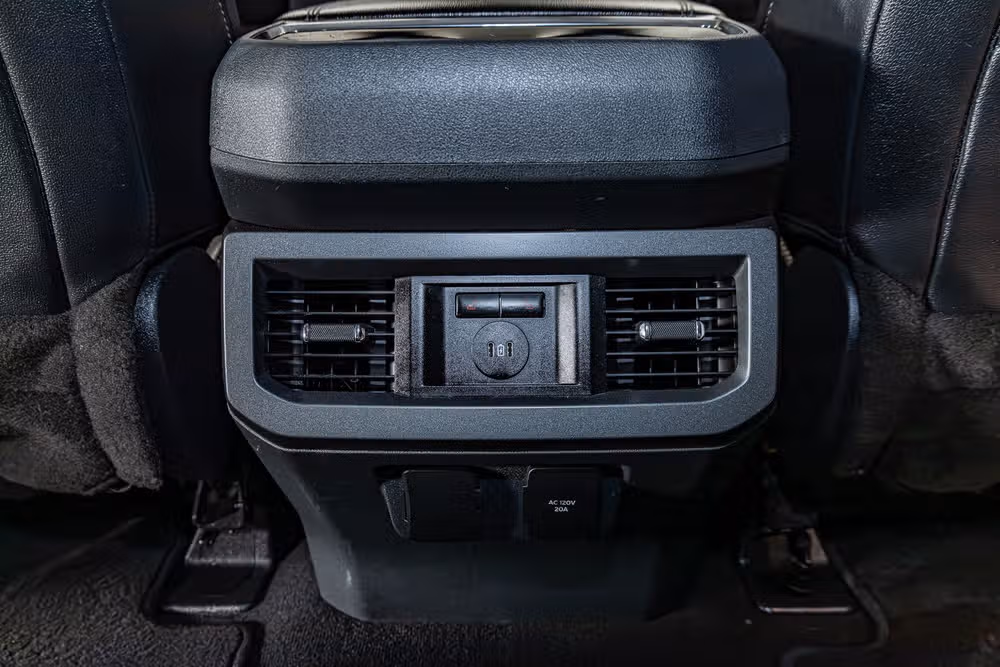 2023 Ford F-250 Super Duty Lariat Crew Cab Image 21