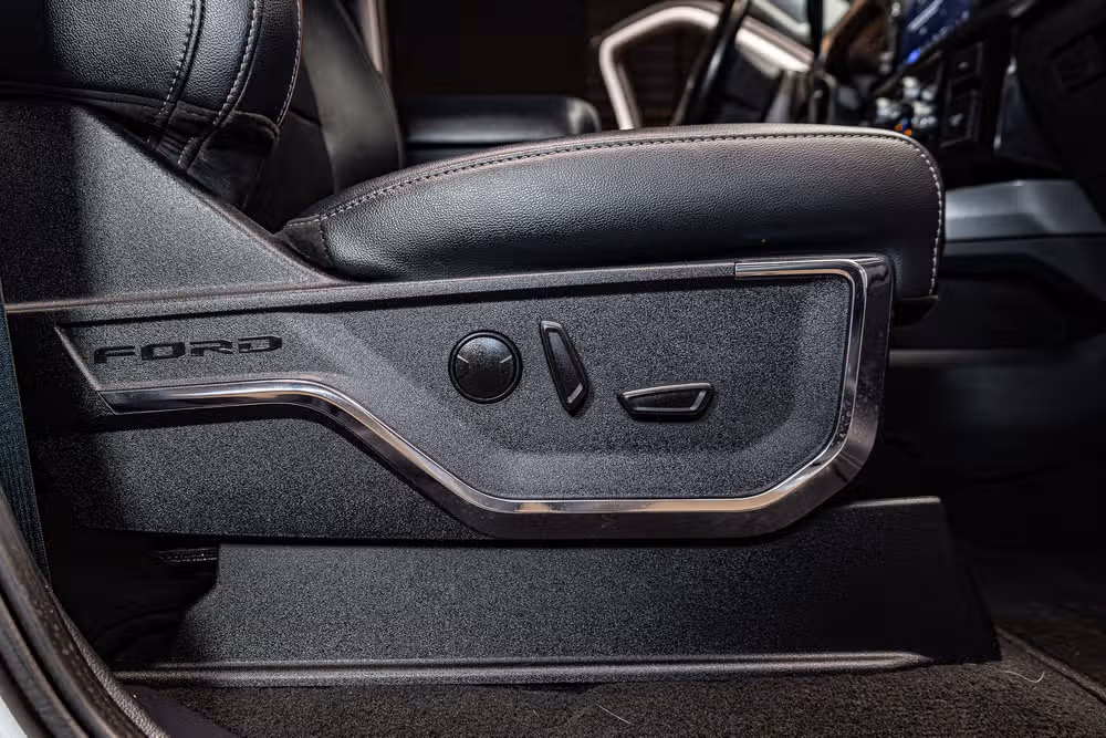 2023 Ford F-250 Super Duty Lariat Crew Cab Image 23