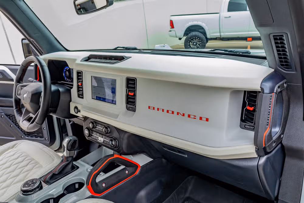 2023 Ford Bronco Heritage Edition Image 17
