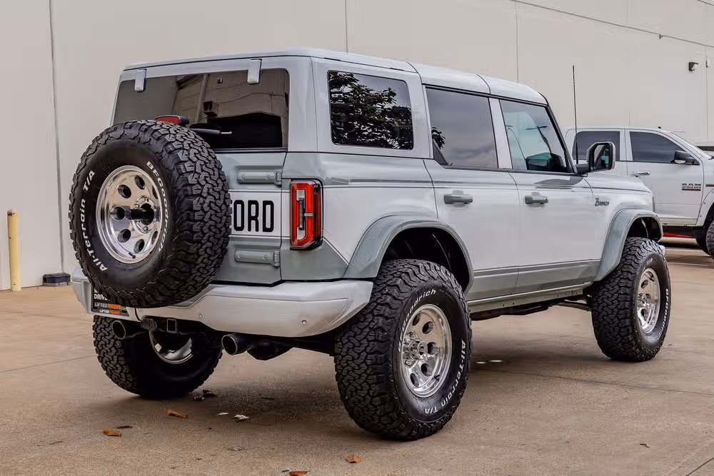 2023 Ford Bronco Heritage Edition Image 10