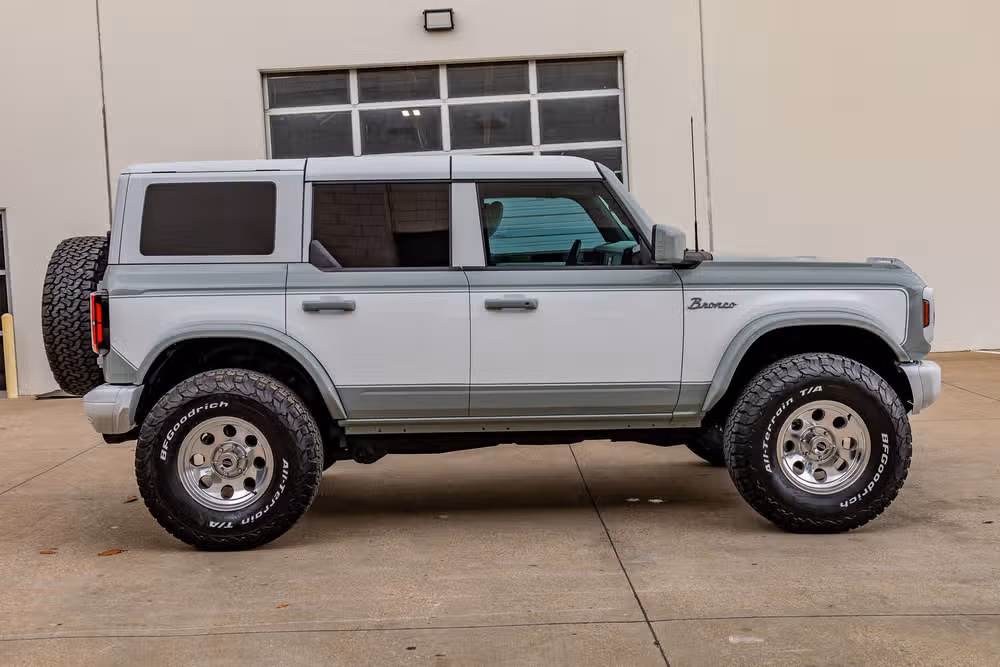 2023 Ford Bronco Heritage Edition Image 11