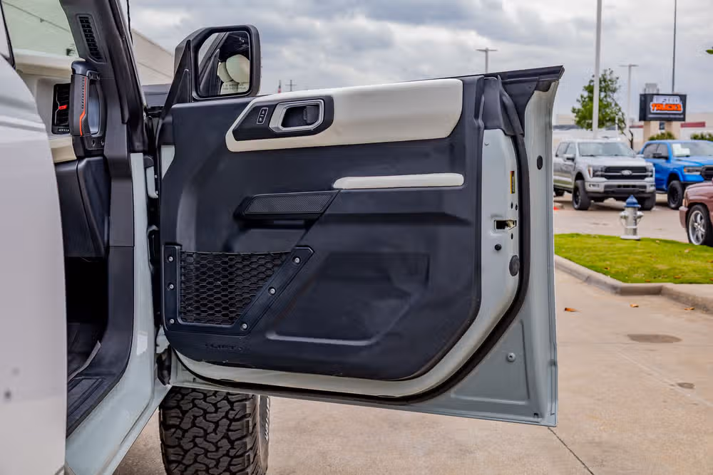 2023 Ford Bronco Heritage Edition Image 38