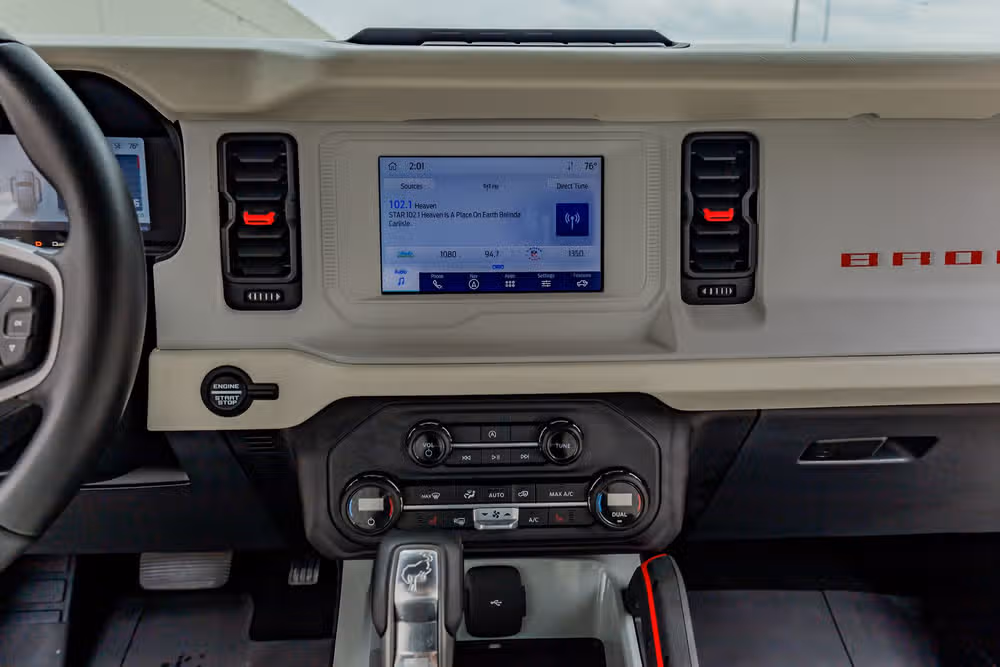 2023 Ford Bronco Heritage Edition Image 23