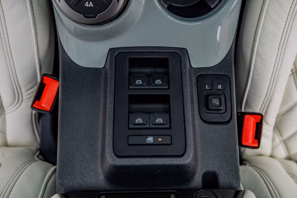 2023 Ford Bronco Heritage Edition Image 29