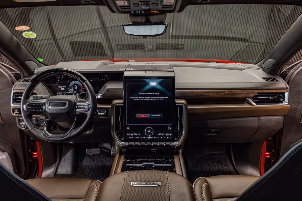 2025 GMC Yukon Denali Ultimate Image 15