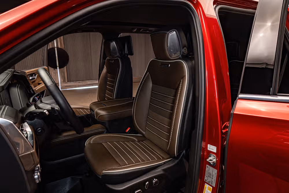 2025 GMC Yukon Denali Ultimate Image 20