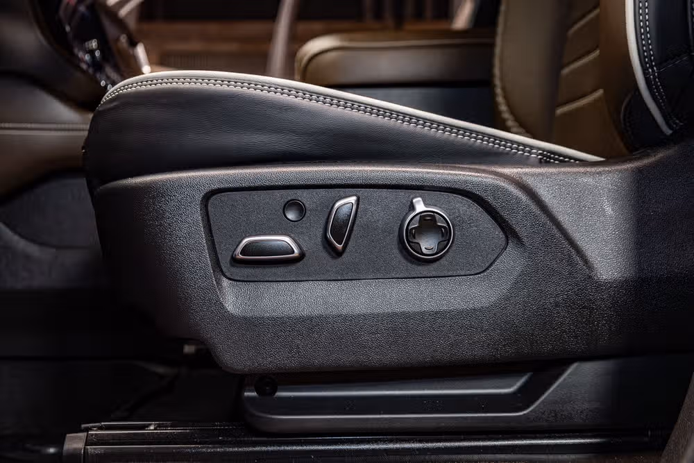 2025 GMC Yukon Denali Ultimate Image 21