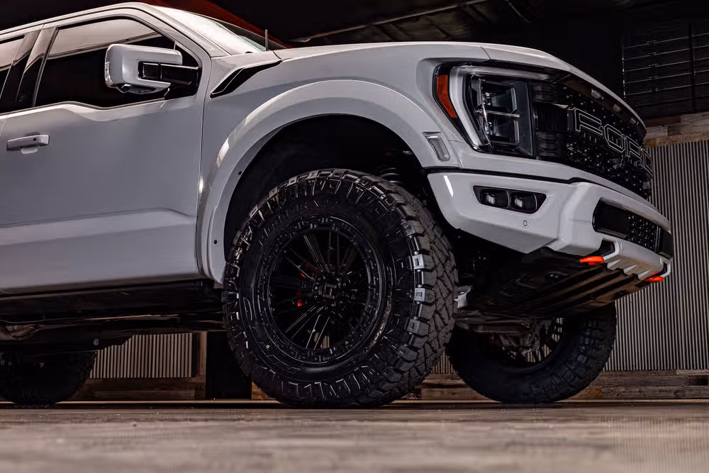 2023 Ford F-150 Raptor R SuperCrew Image 11