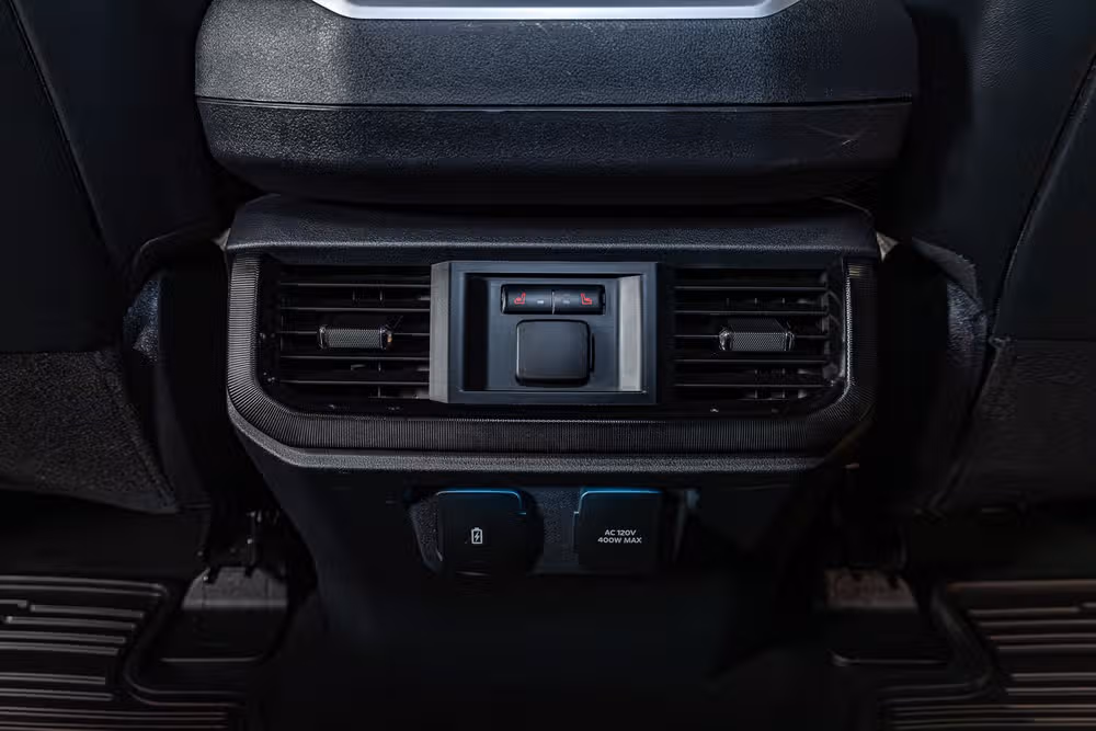 2023 Ford F-150 Raptor R SuperCrew Image 22