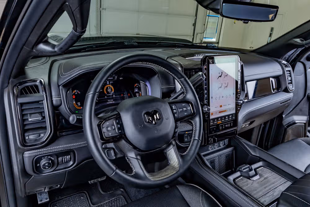 2025 Ram 3500 Limited Crew Cab Image 16