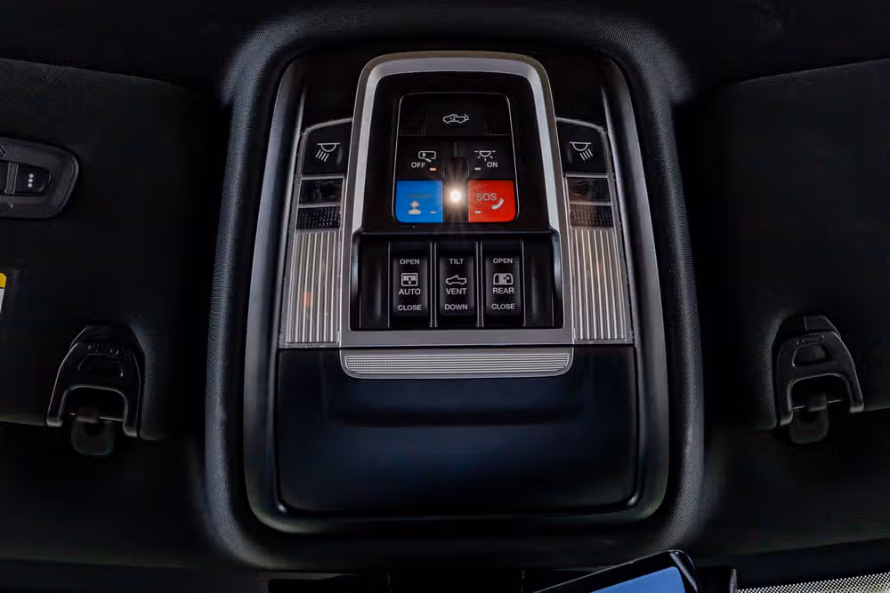2025 Ram 3500 Limited Crew Cab Image 26