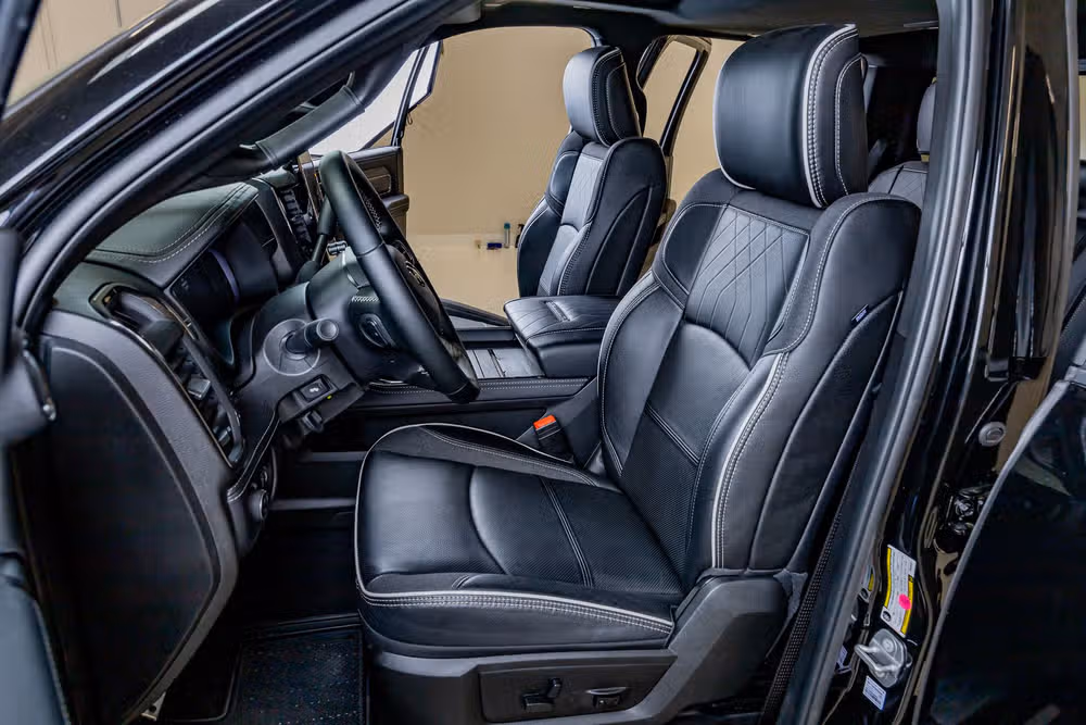 2025 Ram 3500 Limited Crew Cab Image 27